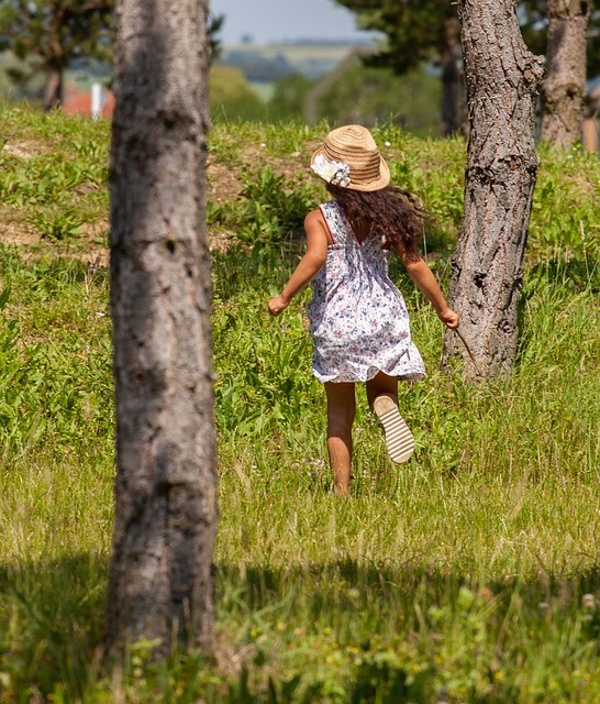 child running in grass, child running, child in hat, nature, run, meadow, away, grass